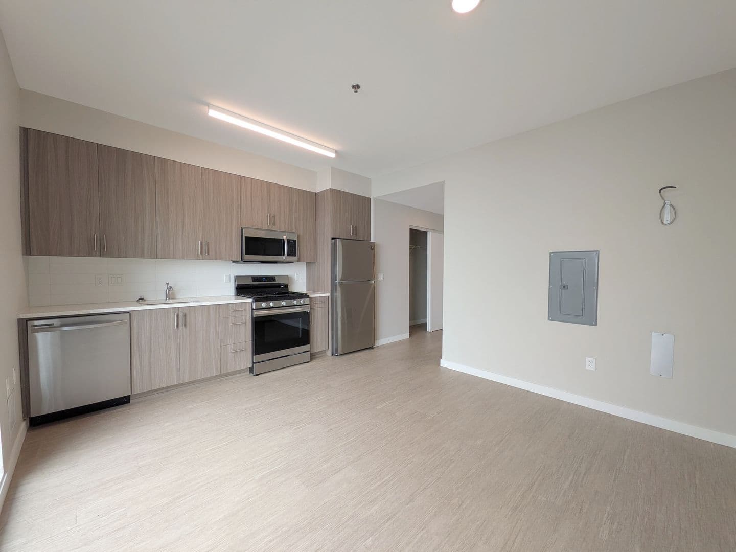 Portland Apartment: 2925 SE Division Street