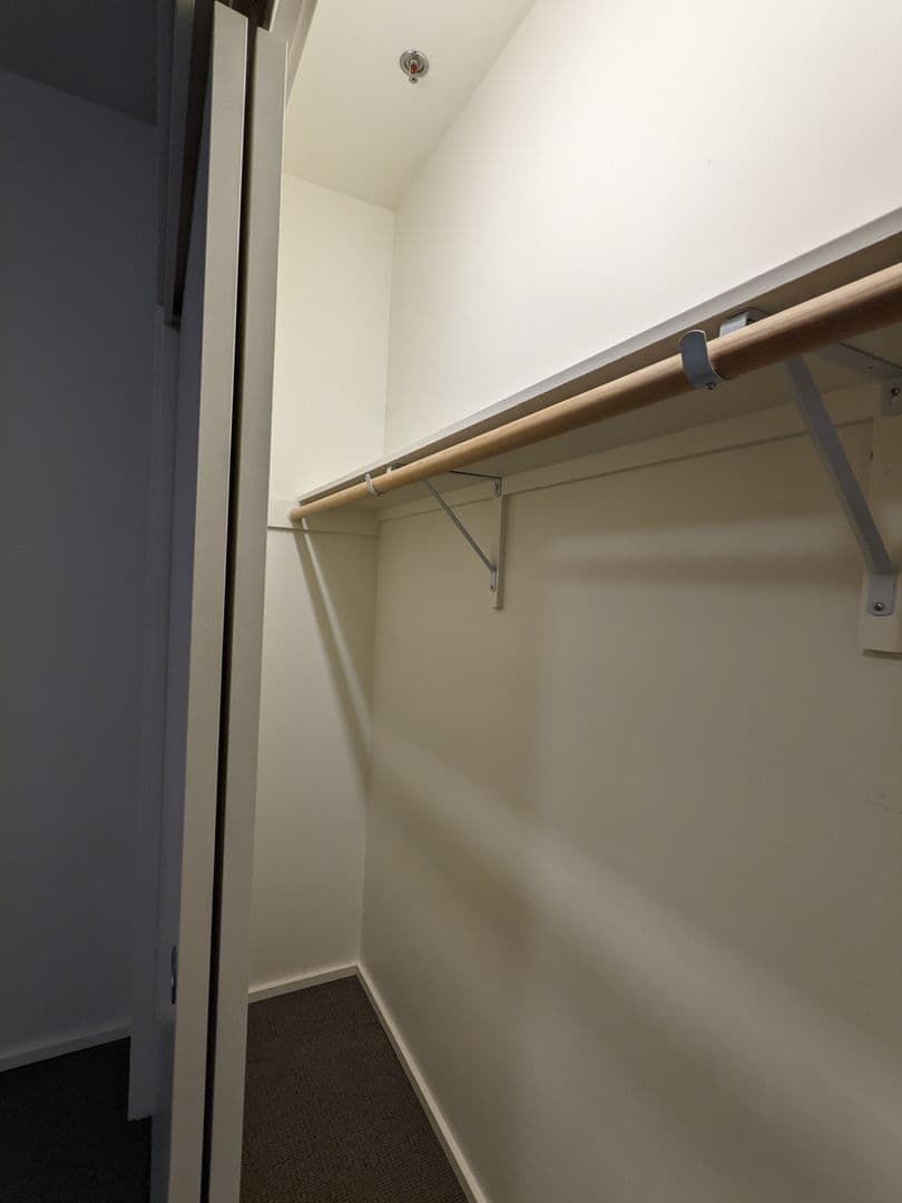 Portland Apartment: 3939 S Viewpoint Terrace