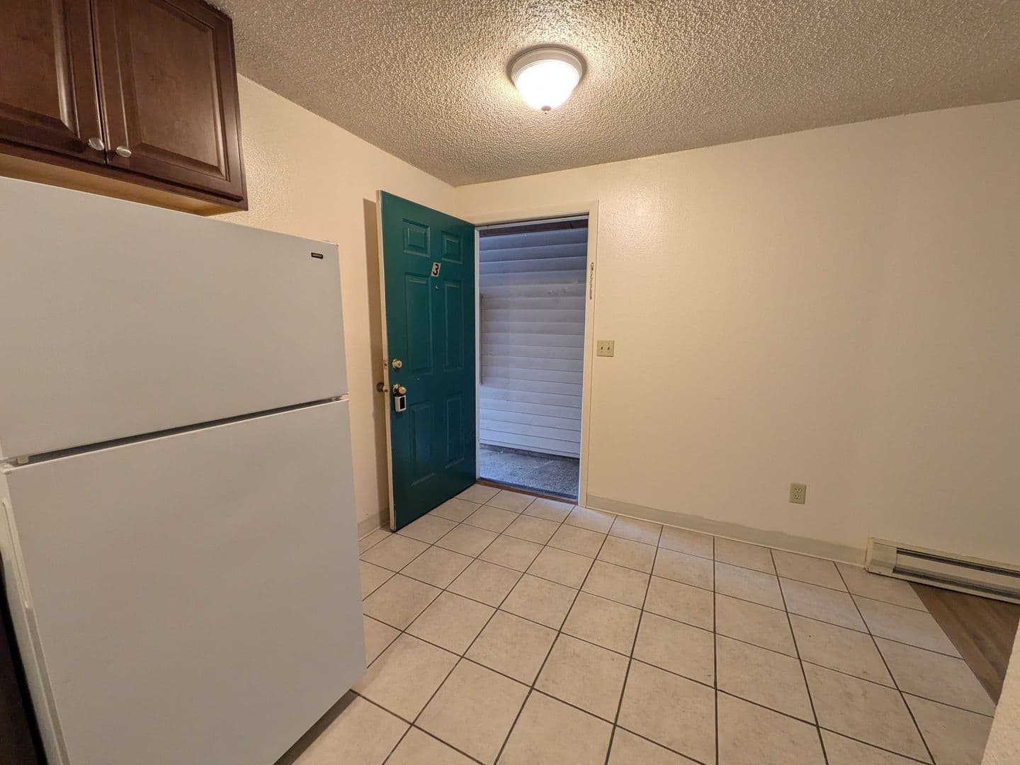 Portland Apartment: 4039 SE Holgate Blvd