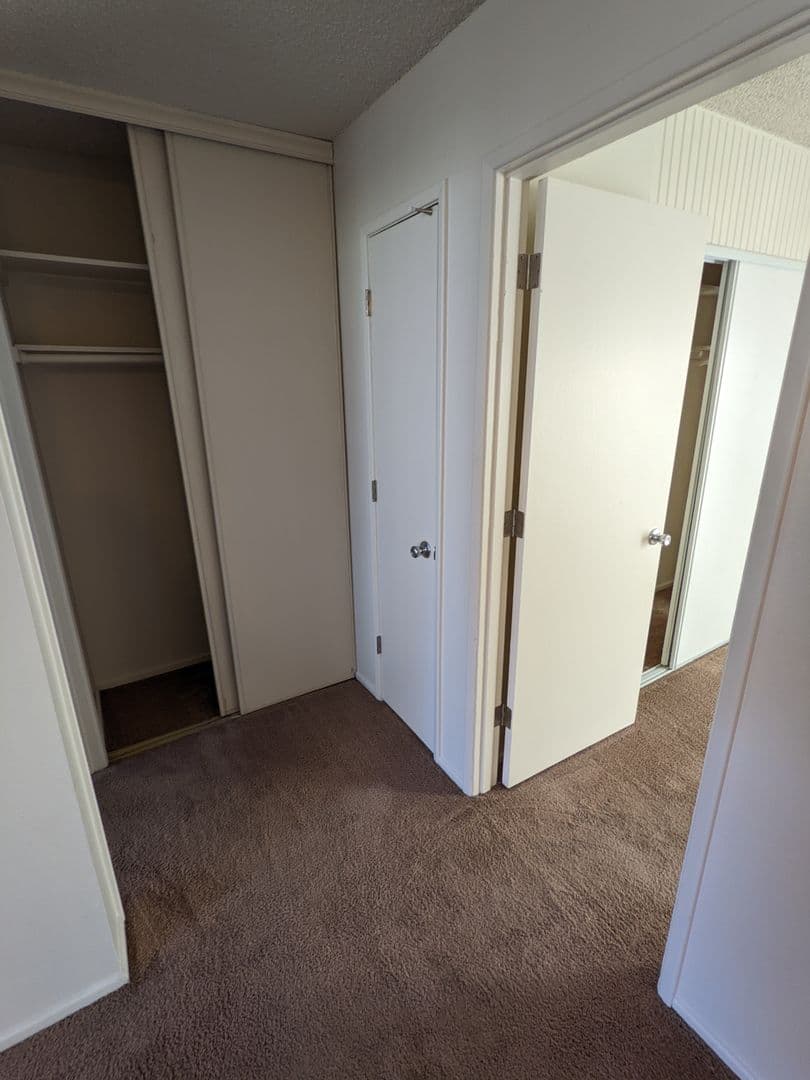 Hillsboro Apartment: 1184 NE Turner Drive
