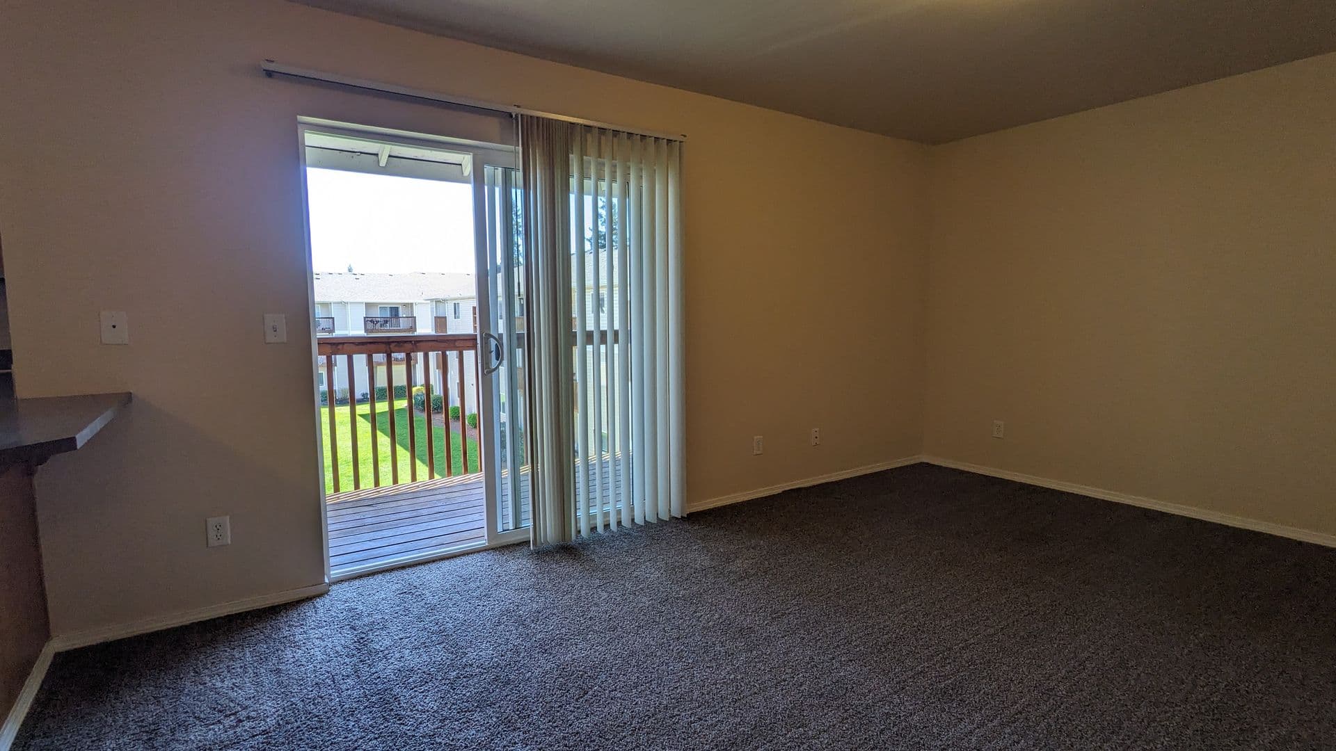 Salem Apartment: 4420-4455 Seaton Lane NE
