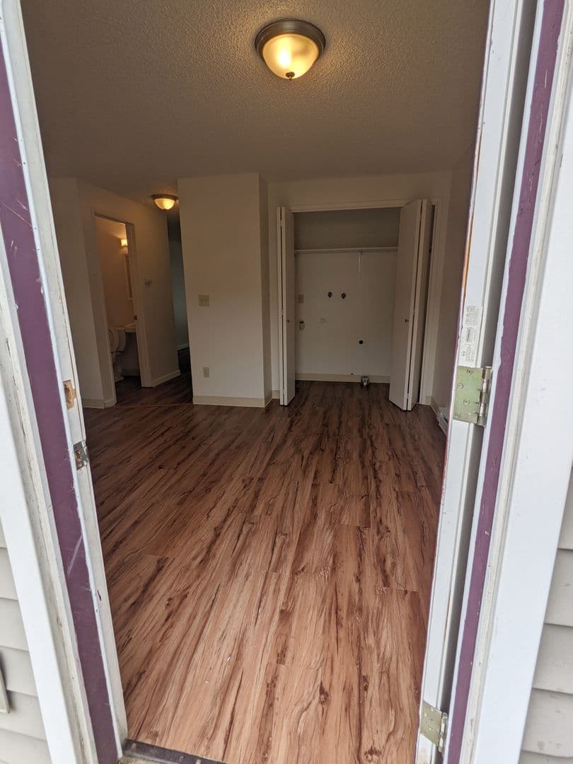 Vancouver Townhome: 15912 SE 2nd Street
