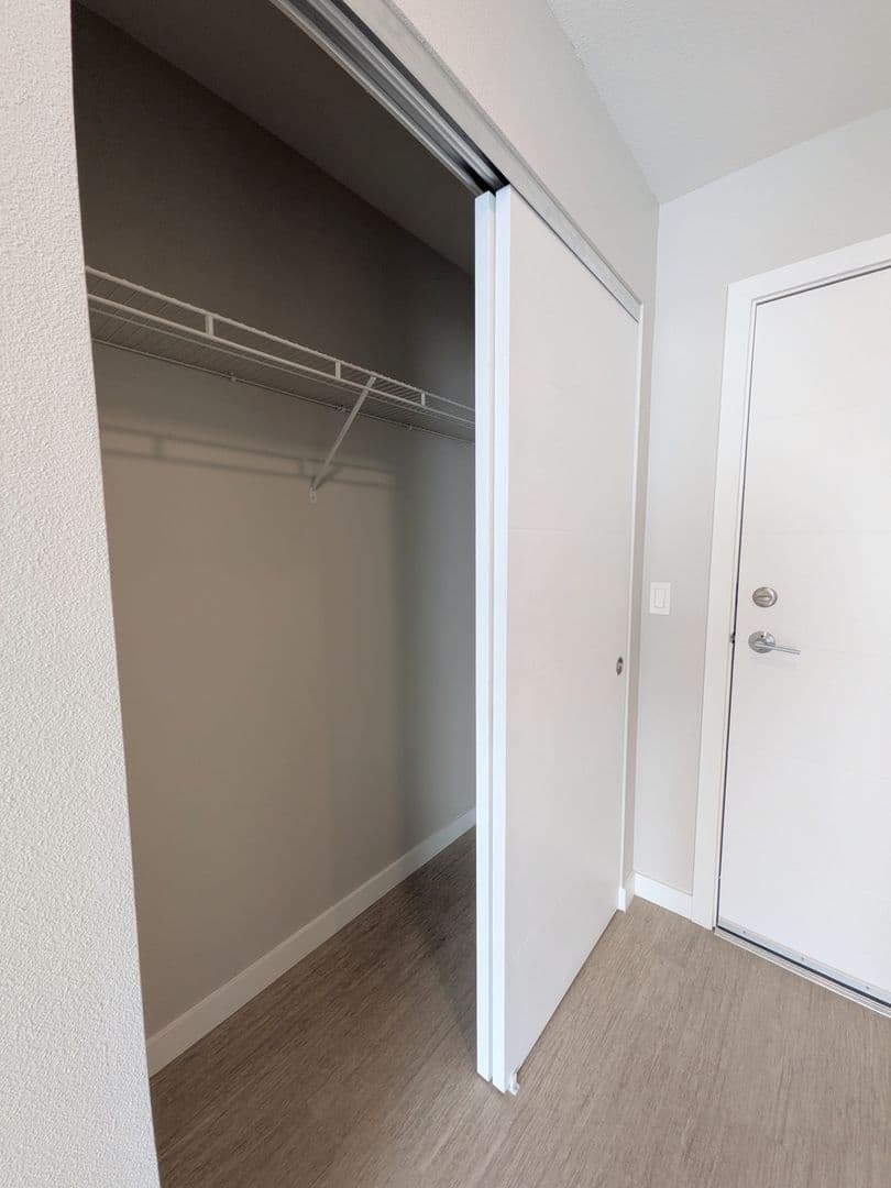 Portland Apartment: 2925 SE Division Street