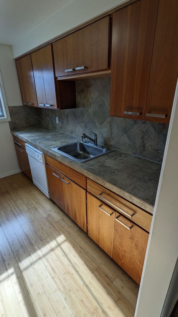 West Linn Apartment: 2781 Lancaster Street