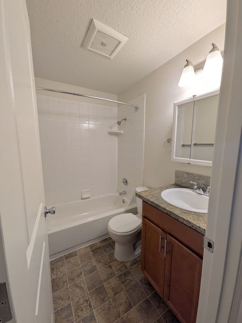Portland Apartment: 4102-4128 SE Cesar Chavez Blvd
