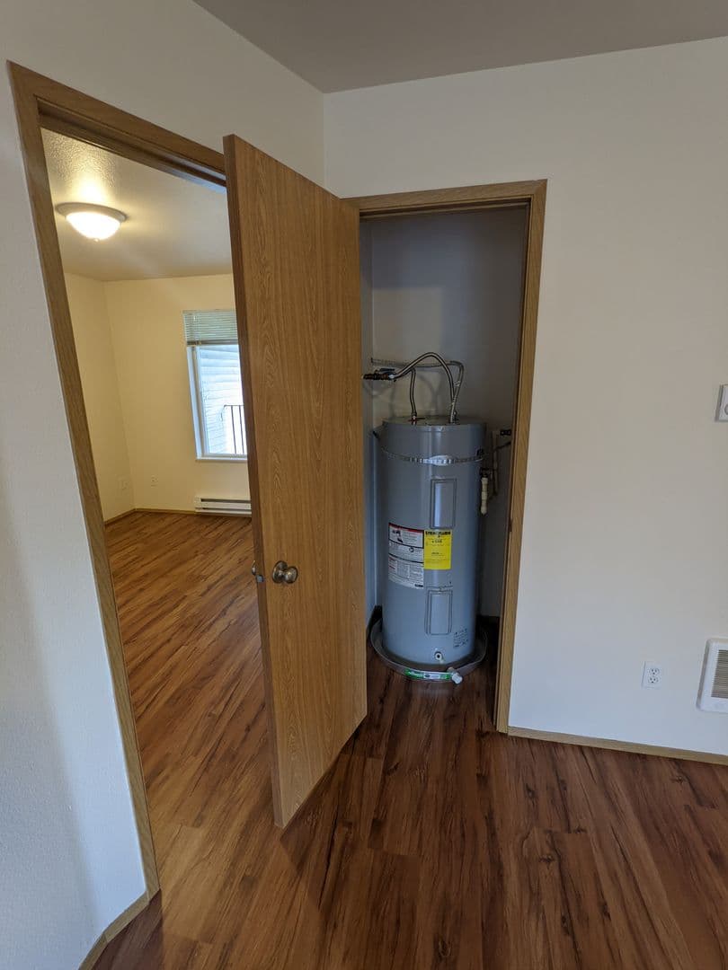 McMinnville Apartment: 1765 SW Tamarack St.