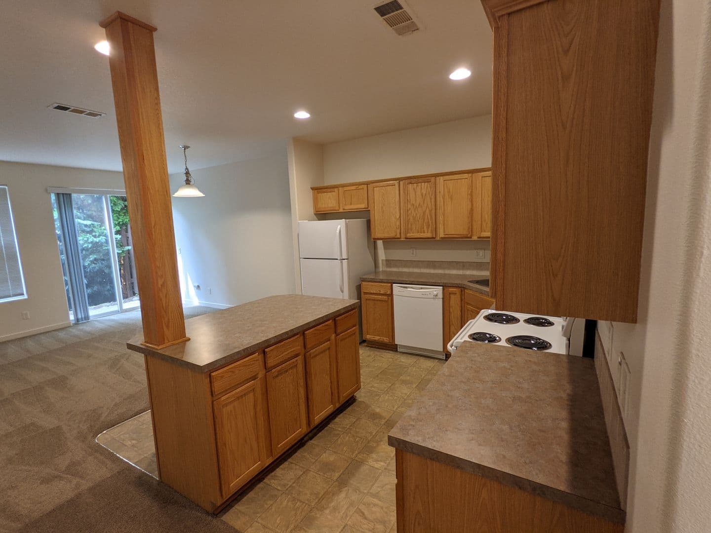 Portland Townhome: 16906 NE Halsey Street