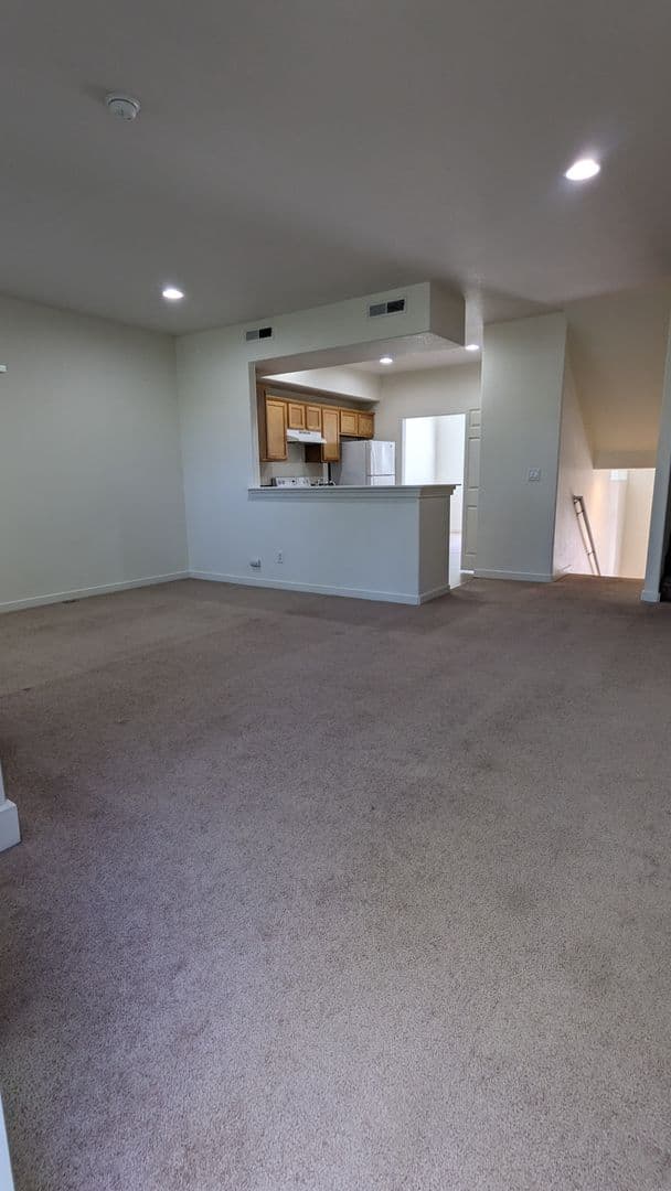 Portland Townhome: 16906 NE Halsey Street