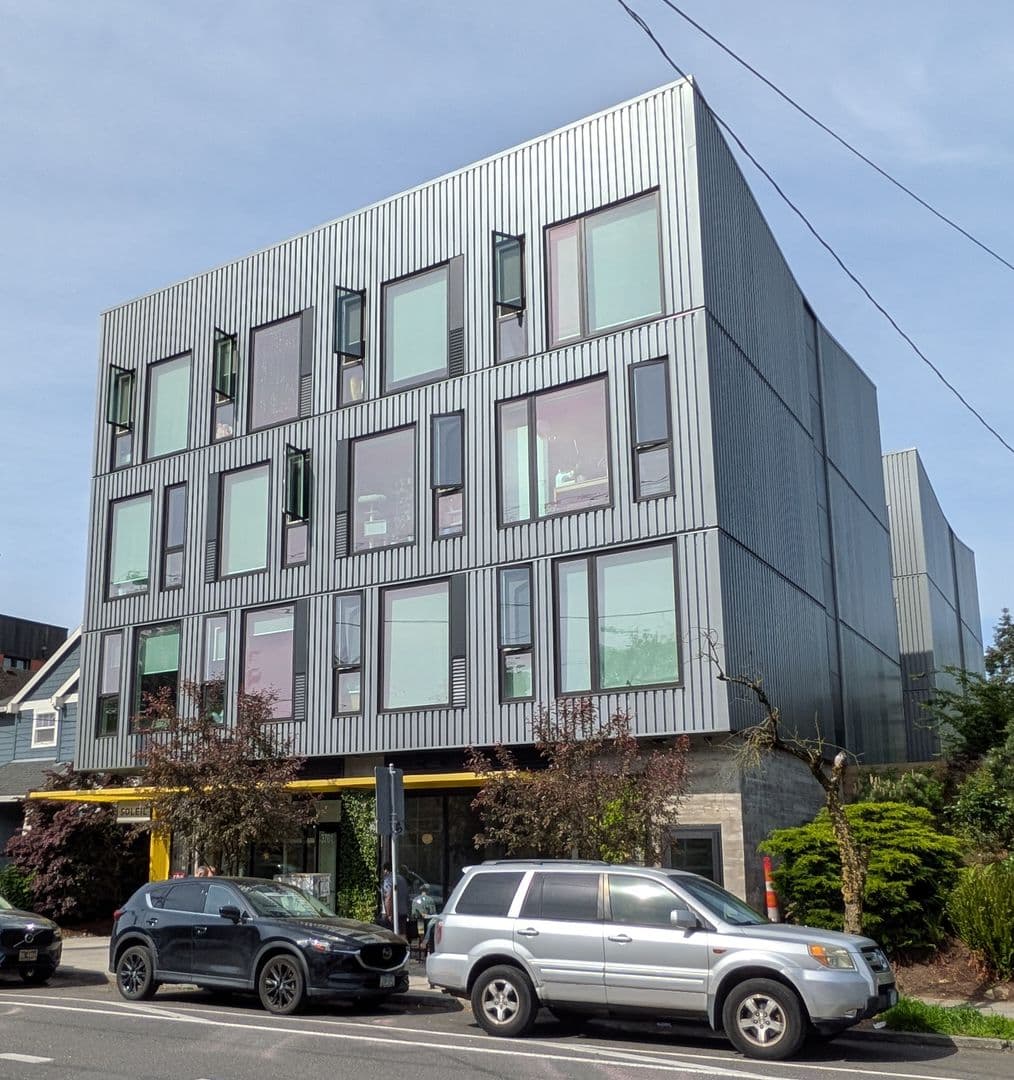 Portland Apartment: 3755 & 3763 N Williams Ave