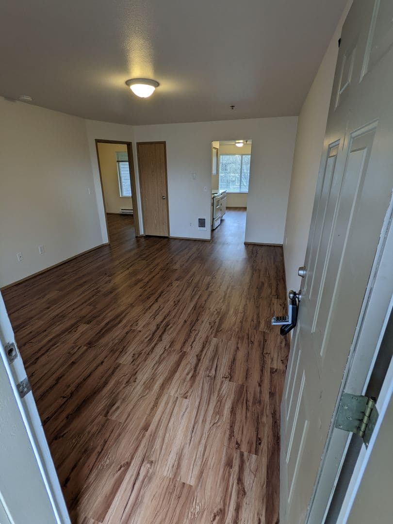 McMinnville Apartment: 1765 SW Tamarack St.