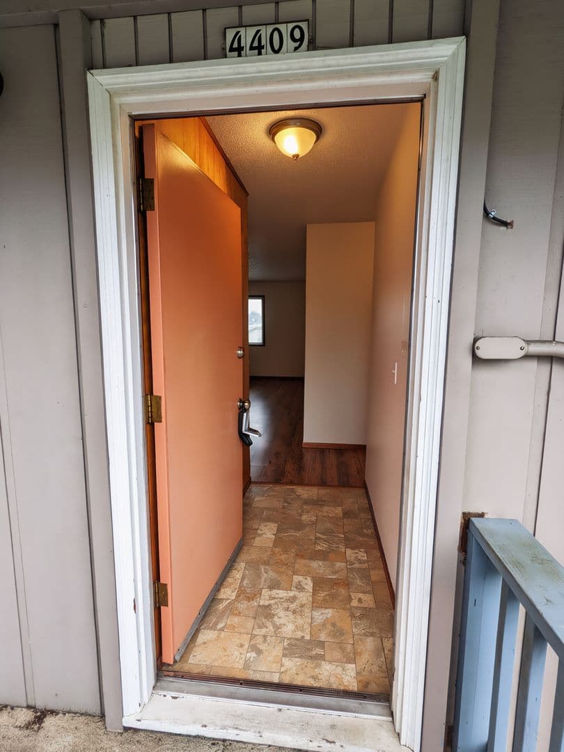 Portland Apartment: 4405-4425 SE 15th Ave