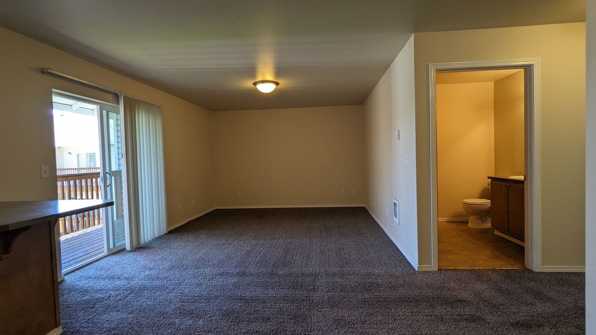 Salem Apartment: 4420-4455 Seaton Lane NE