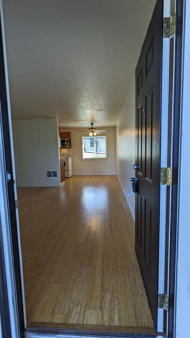 Portland Apartment: 4102-4128 SE Cesar Chavez Blvd
