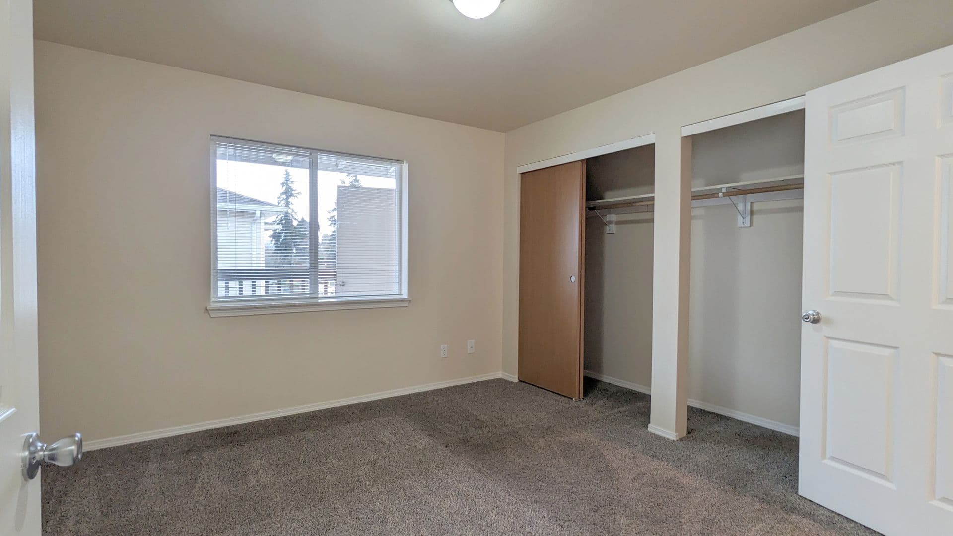 Salem Apartment: 4420-4455 Seaton Lane NE
