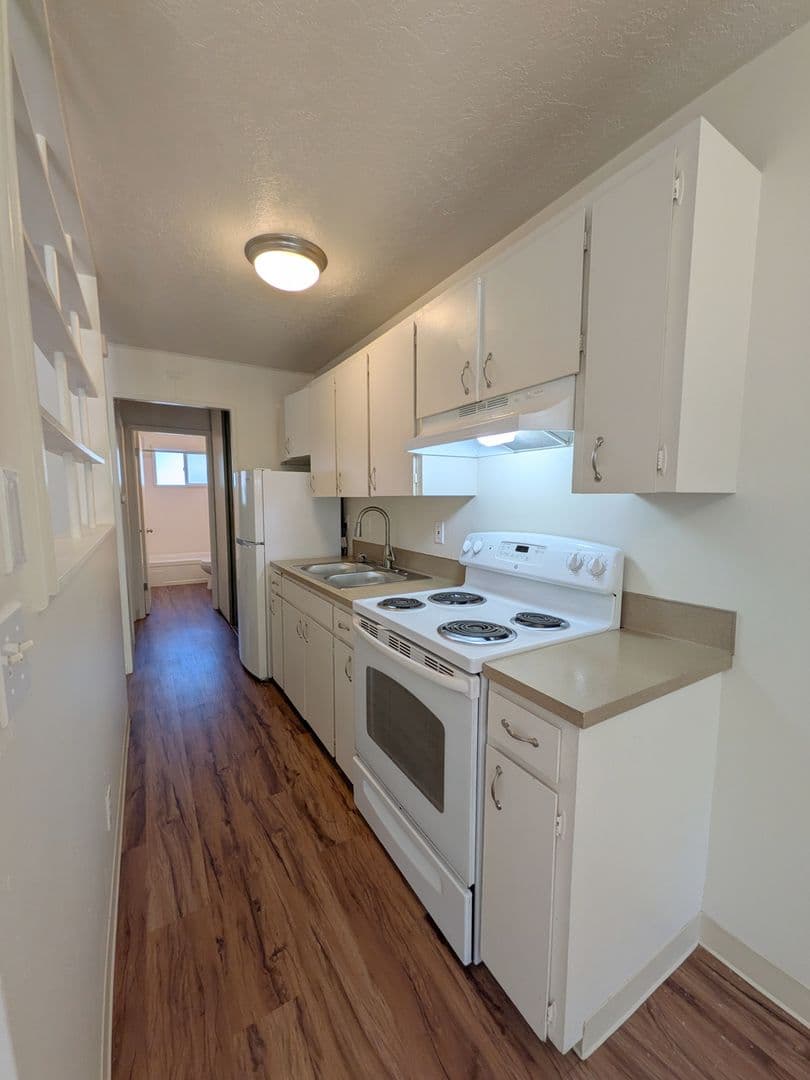 Portland Apartment: 3515 SW 87th Ave. and 3485 SW 87th Ave.