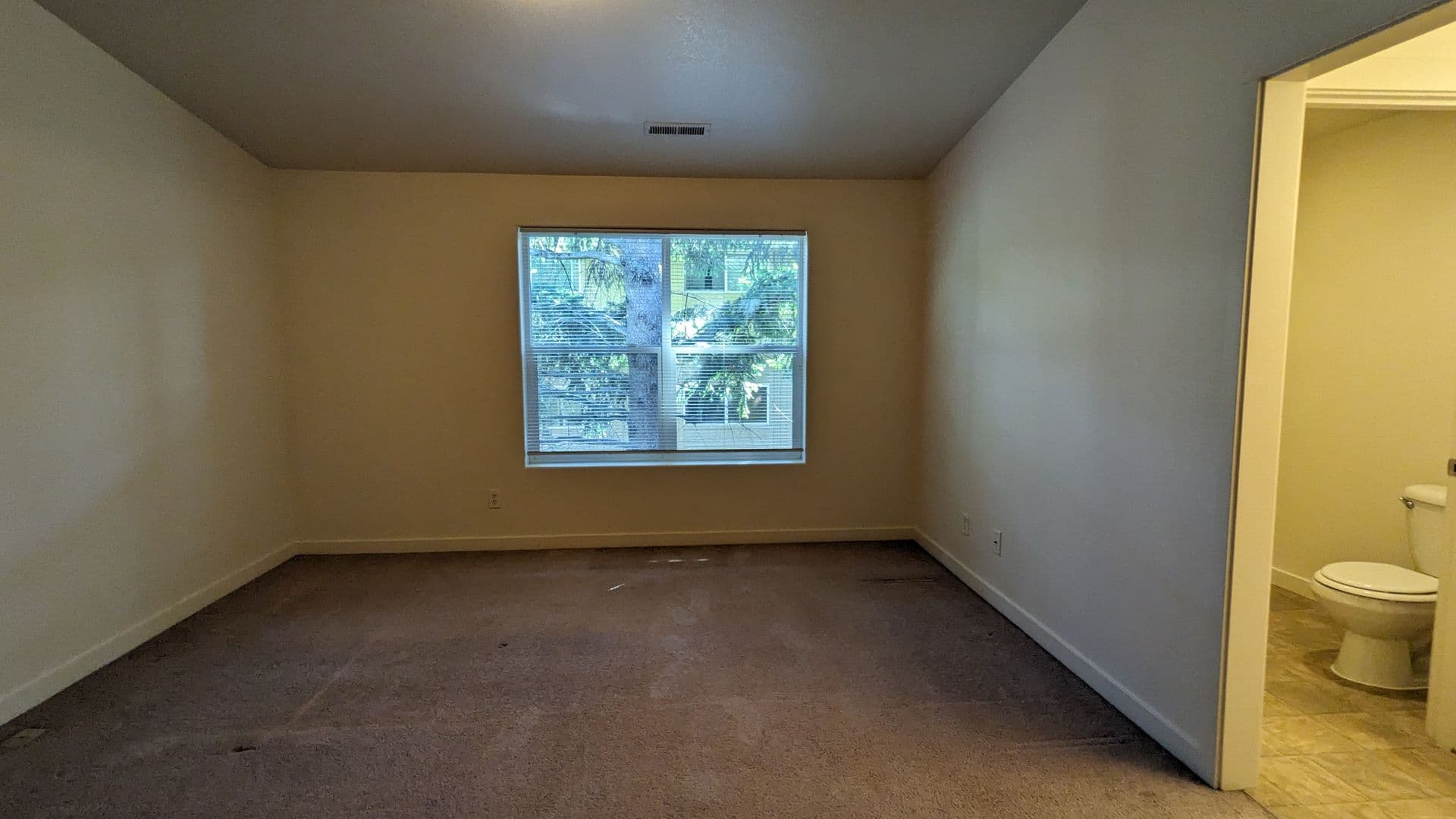 Portland Townhome: 16906 NE Halsey Street