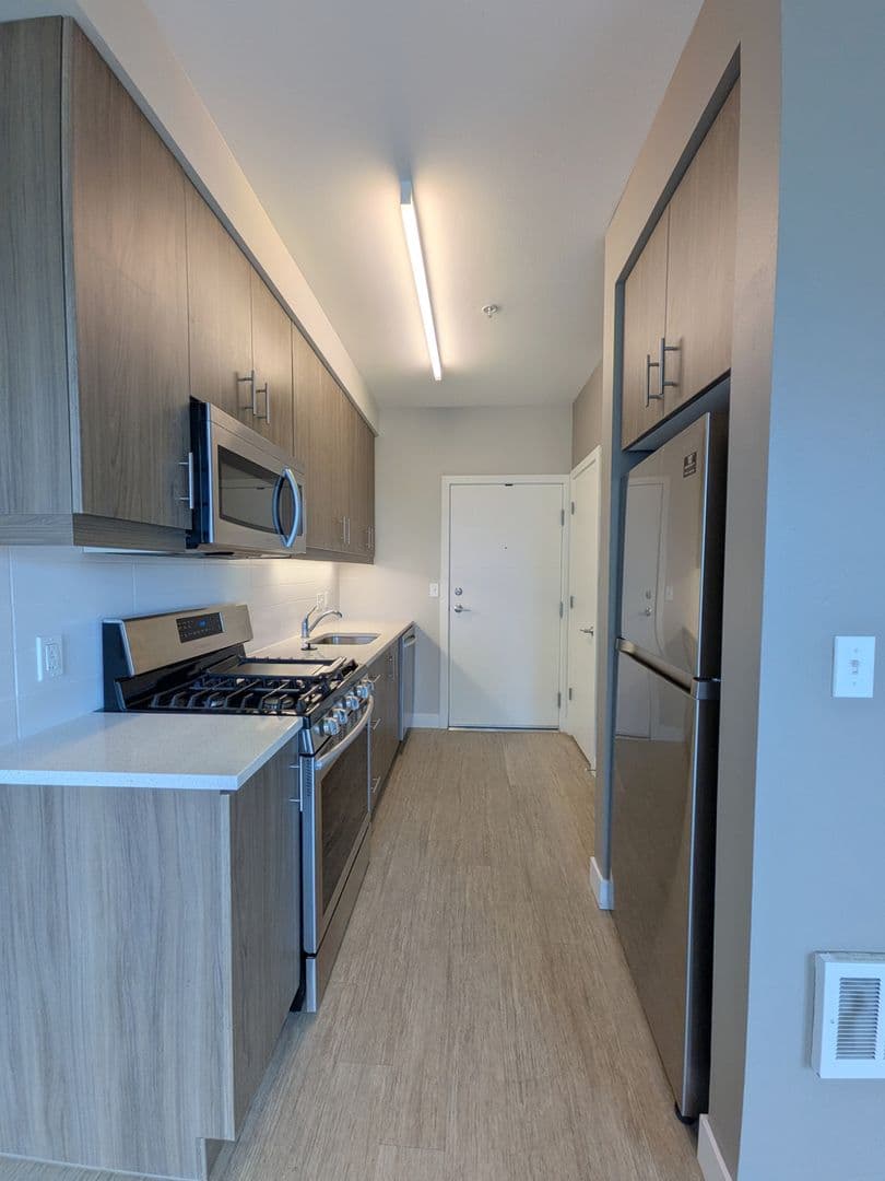 Portland Apartment: 2880 SE Division St