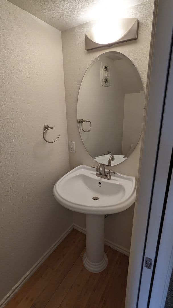 West Linn Apartment: 2781 Lancaster Street