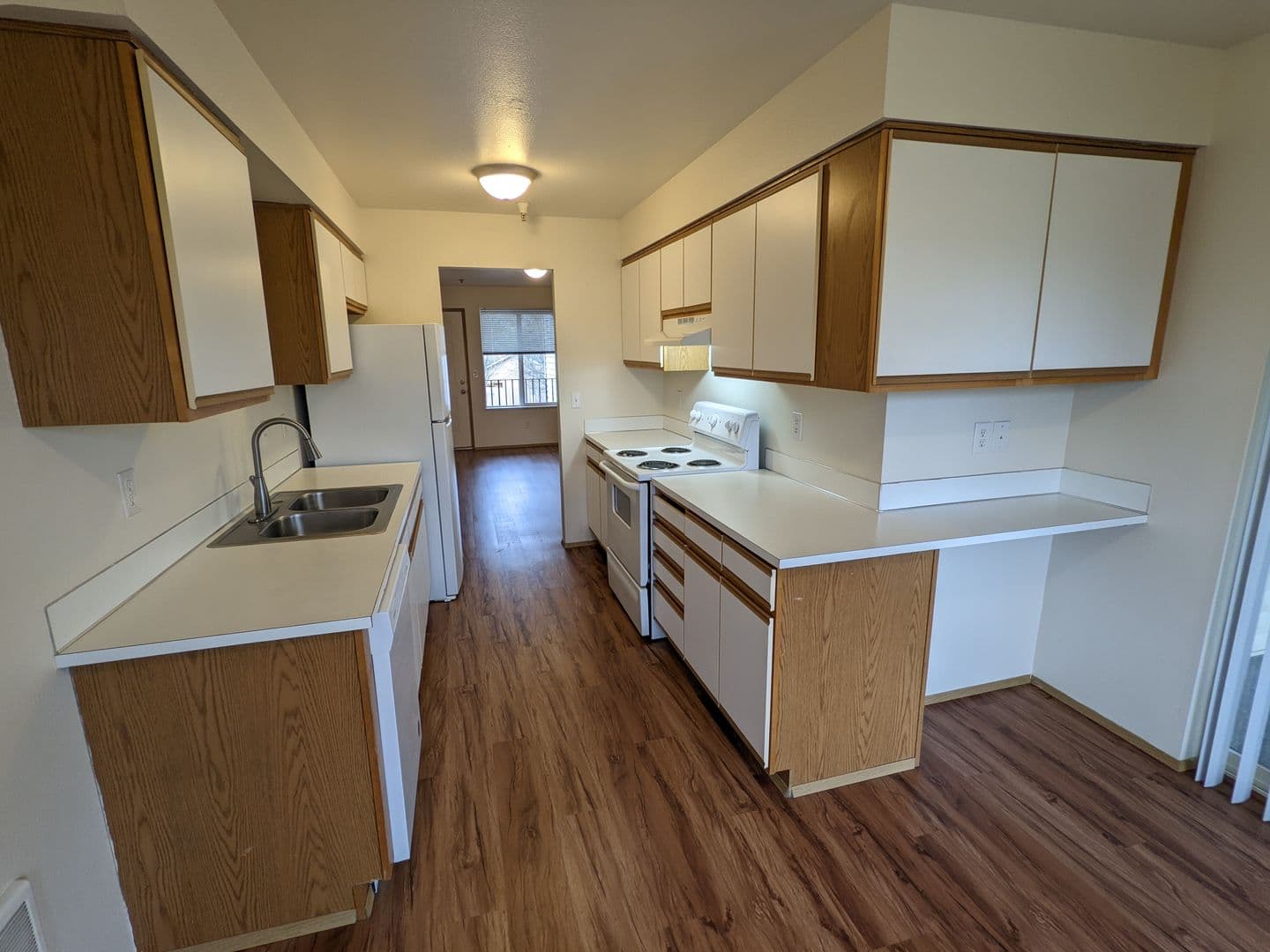 McMinnville Apartment: 1765 SW Tamarack St.
