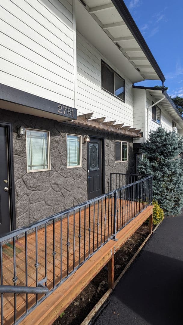 West Linn Apartment: 2781 Lancaster Street