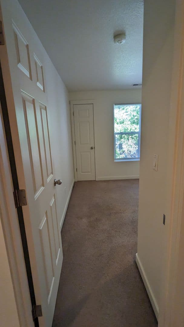 Portland Townhome: 16906 NE Halsey Street