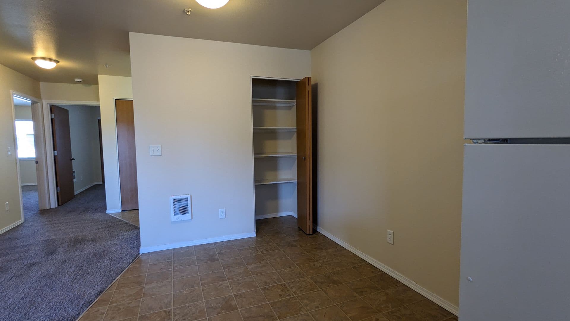 Salem Apartment: 4420-4455 Seaton Lane NE