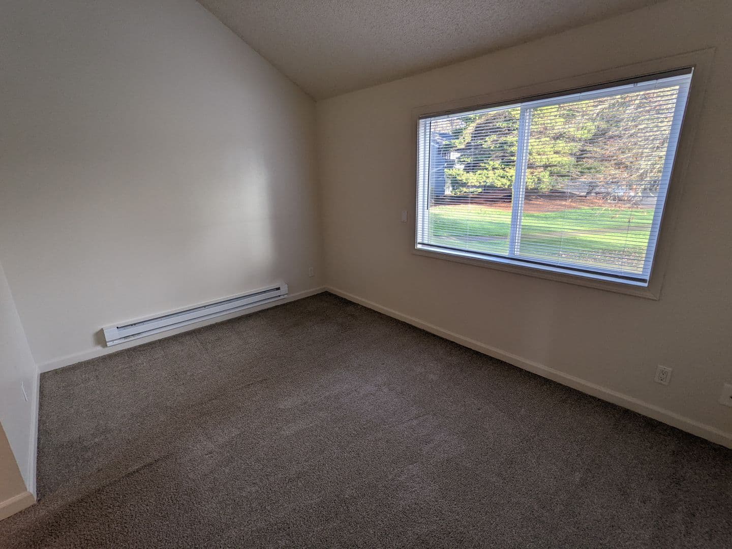 Beaverton Multiplex: 4450 SW Stoddard Drive