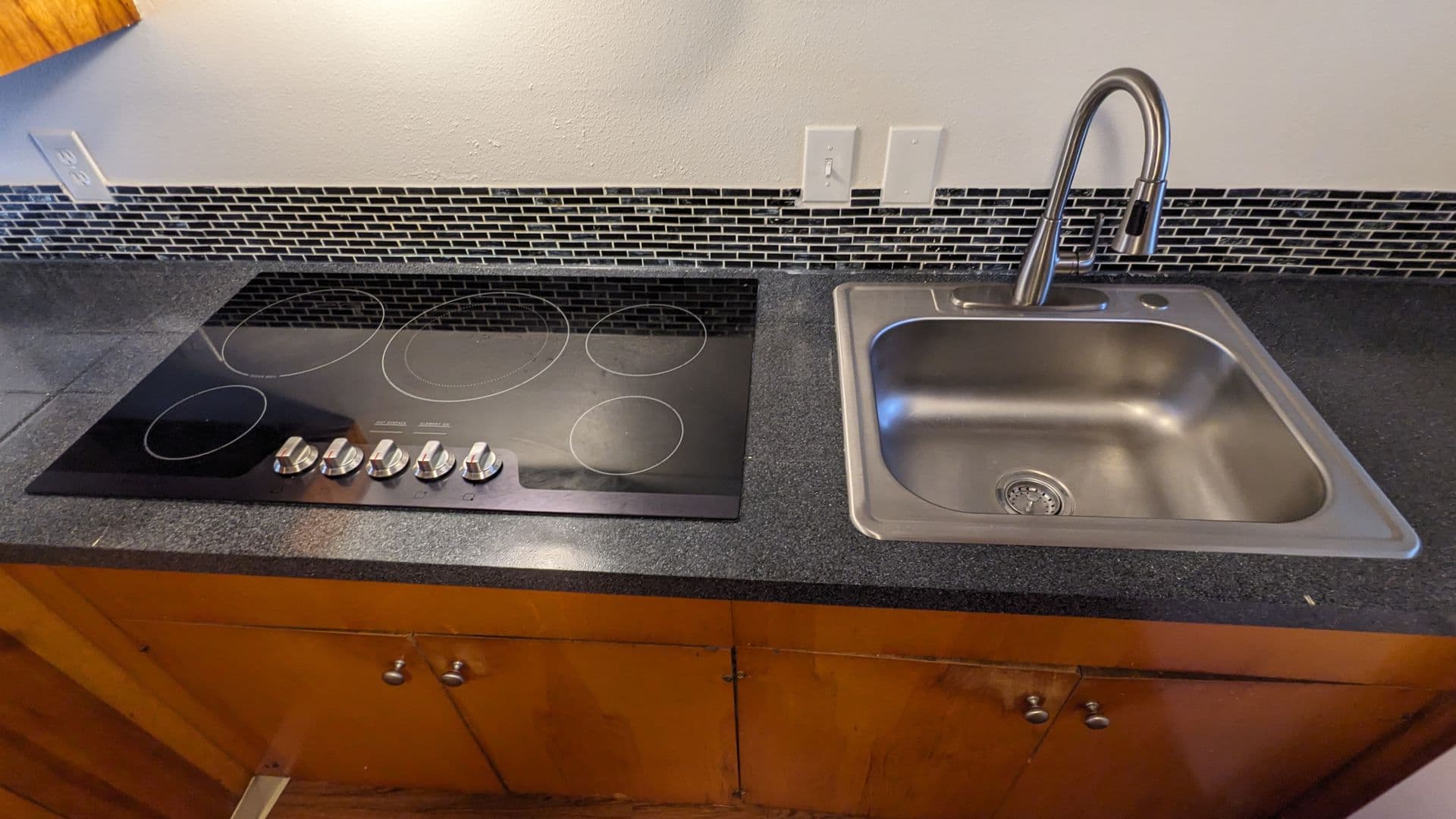 Portland Apartment: 3515 SW 87th Ave. and 3485 SW 87th Ave.