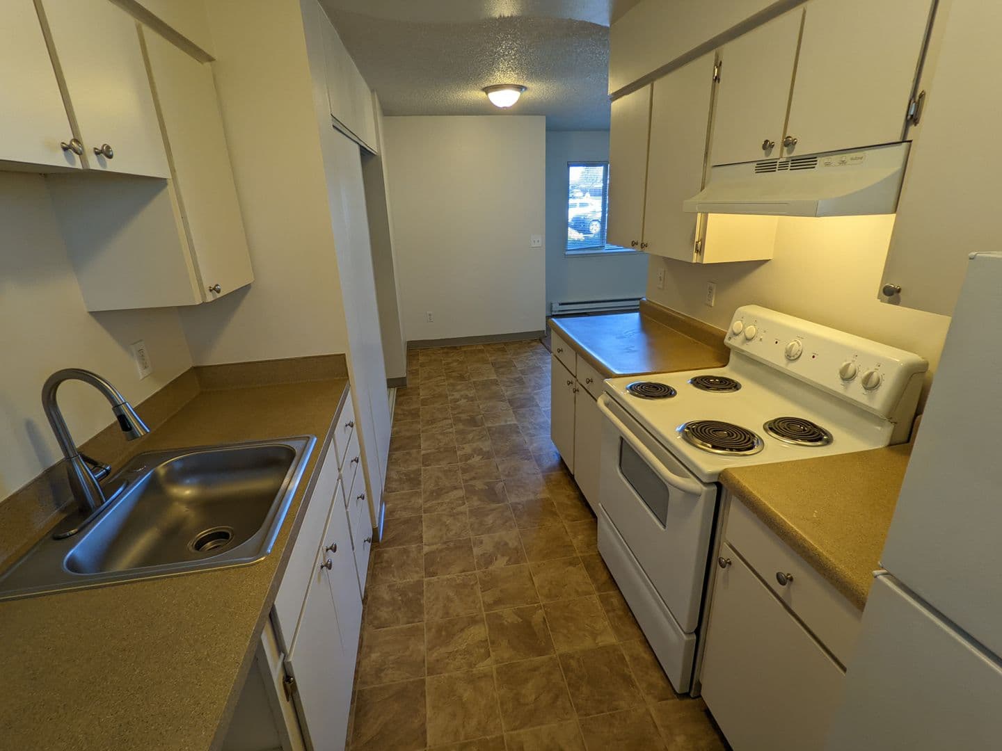 Hillsboro Apartment: 1184 NE Turner Drive