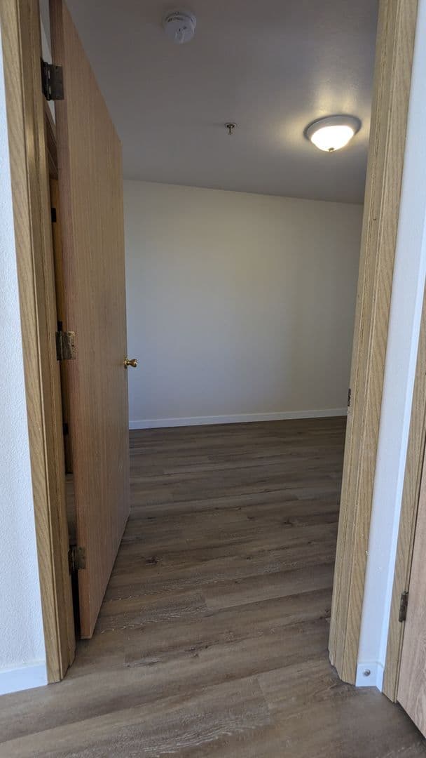 McMinnville Apartment: 1765 SW Tamarack St.