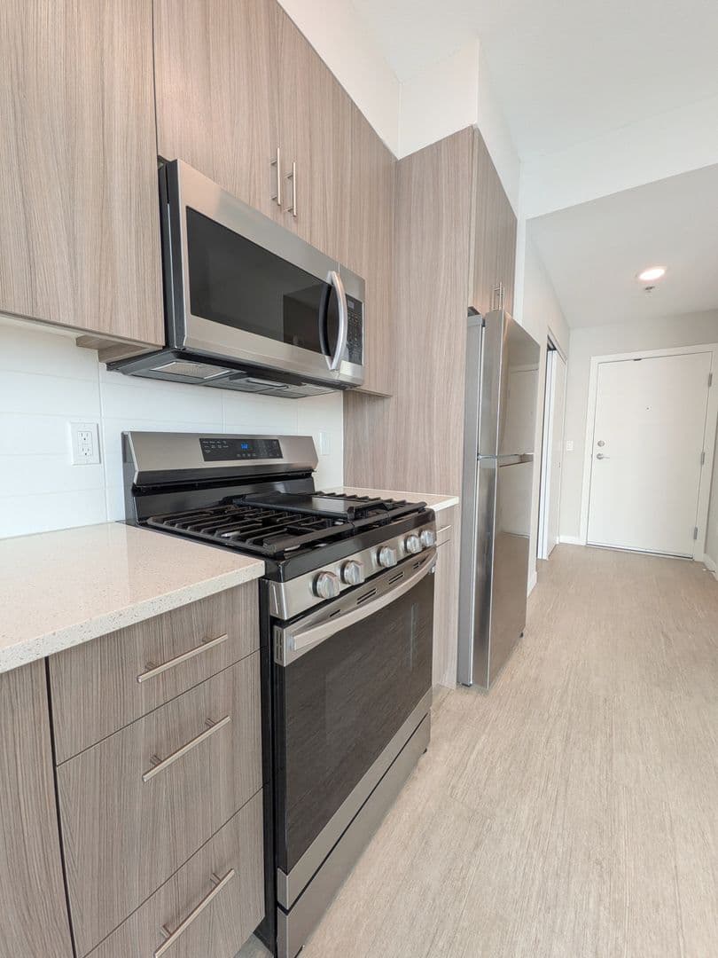 Portland Apartment: 2925 SE Division Street