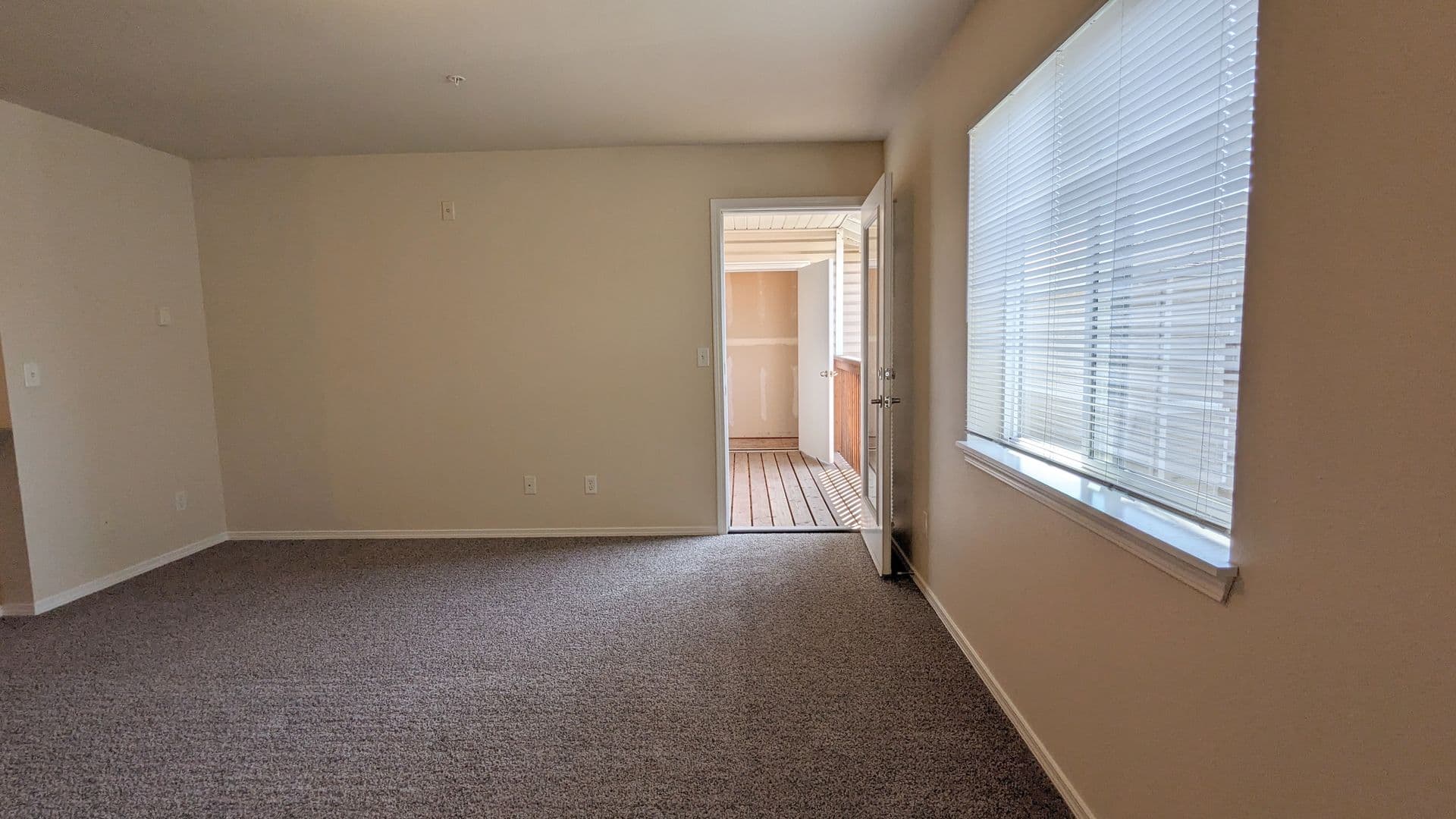 Salem Apartment: 4420-4455 Seaton Lane NE