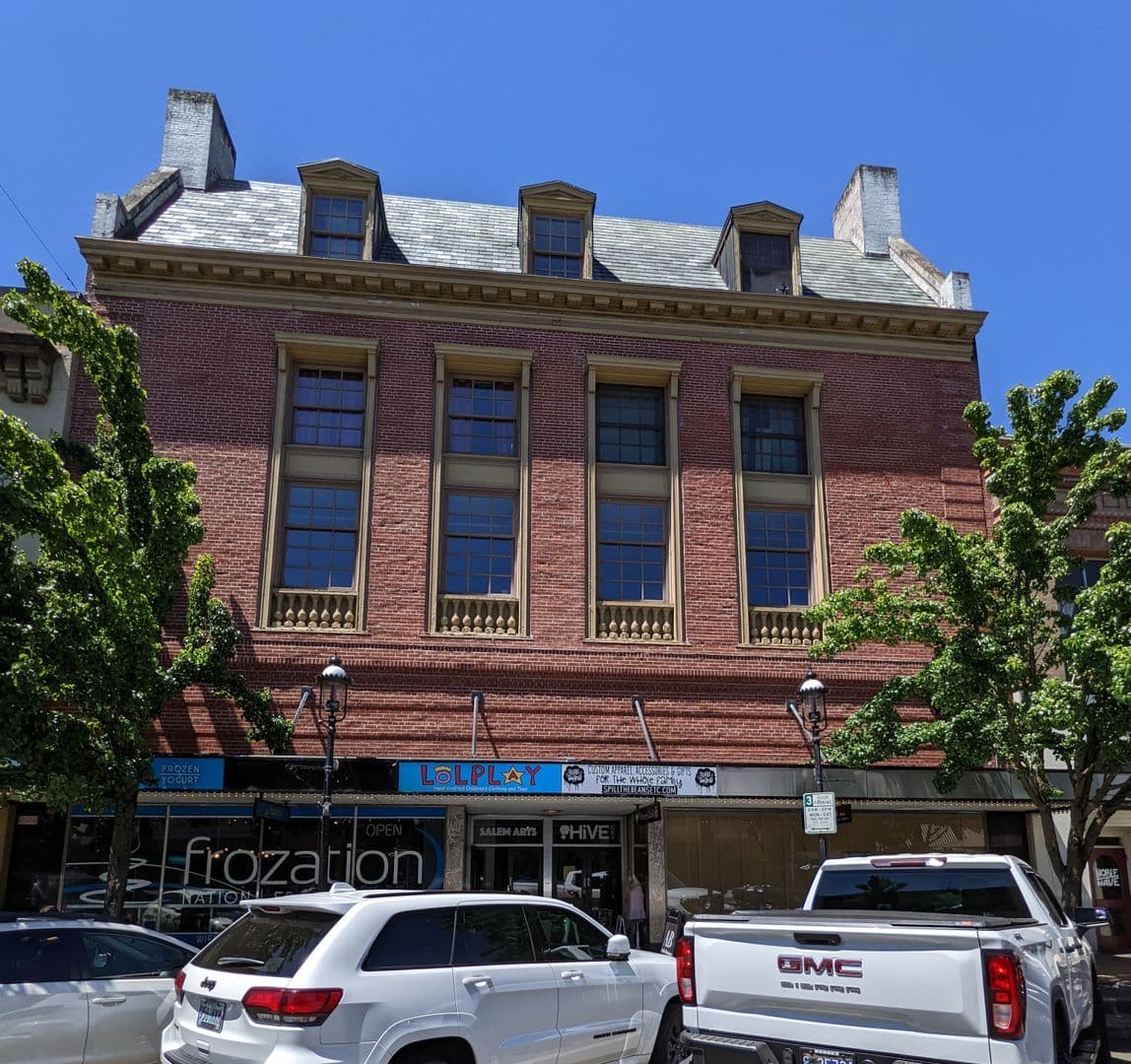 Salem Apartment: 155 Liberty Street NE