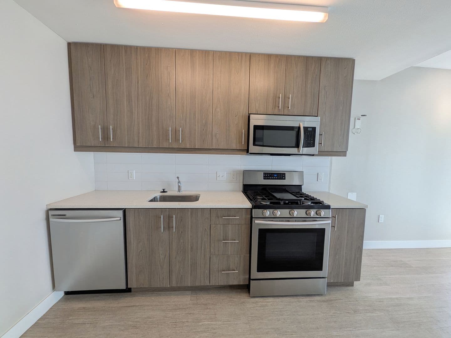 Portland Apartment: 2880 SE Division St
