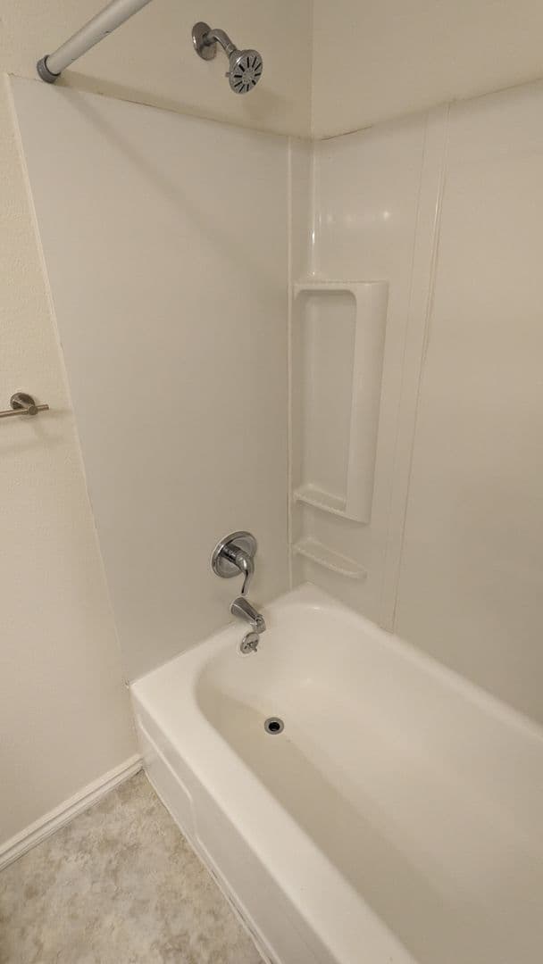 West Linn Apartment: 2781 Lancaster Street