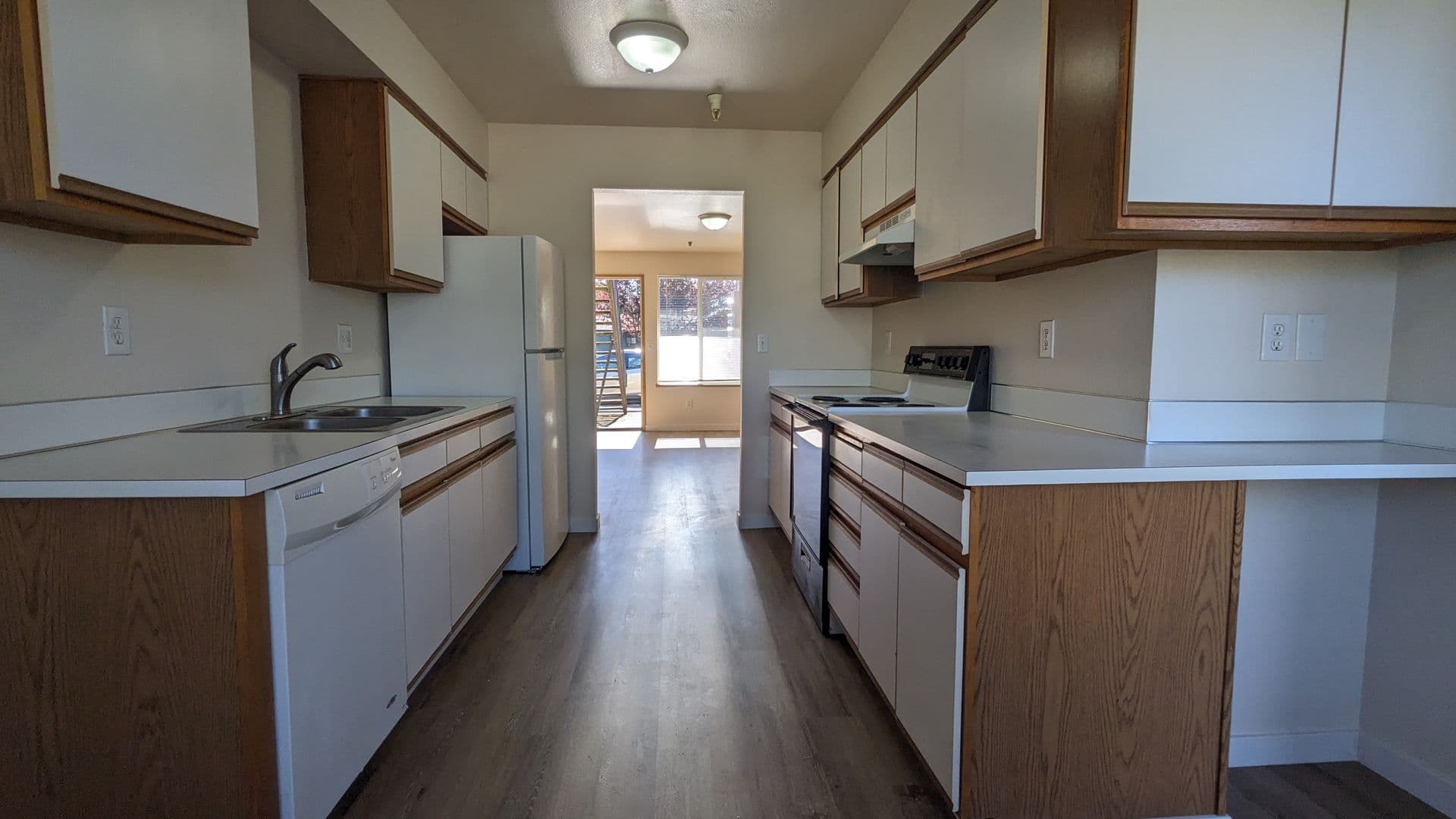McMinnville Apartment: 1765 SW Tamarack St.