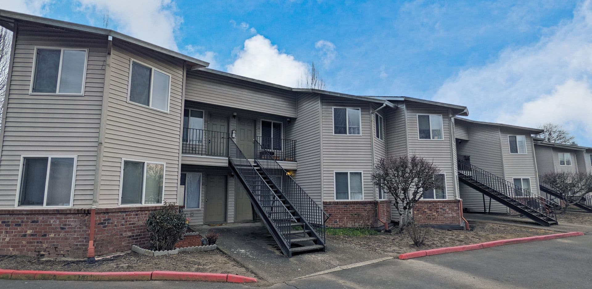 McMinnville Apartment: 1765 SW Tamarack St.
