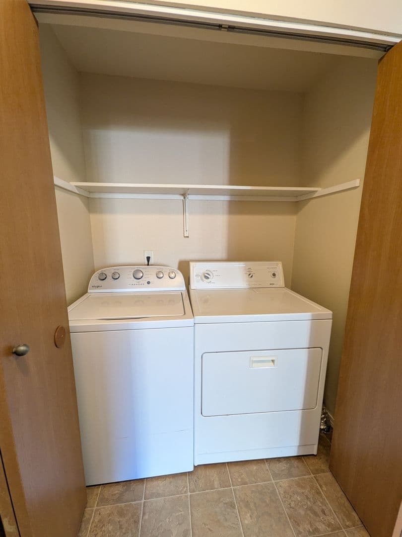Salem Apartment: 4420-4455 Seaton Lane NE