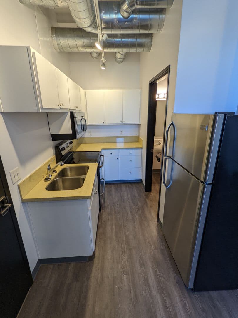 Salem Apartment: 155 Liberty Street NE