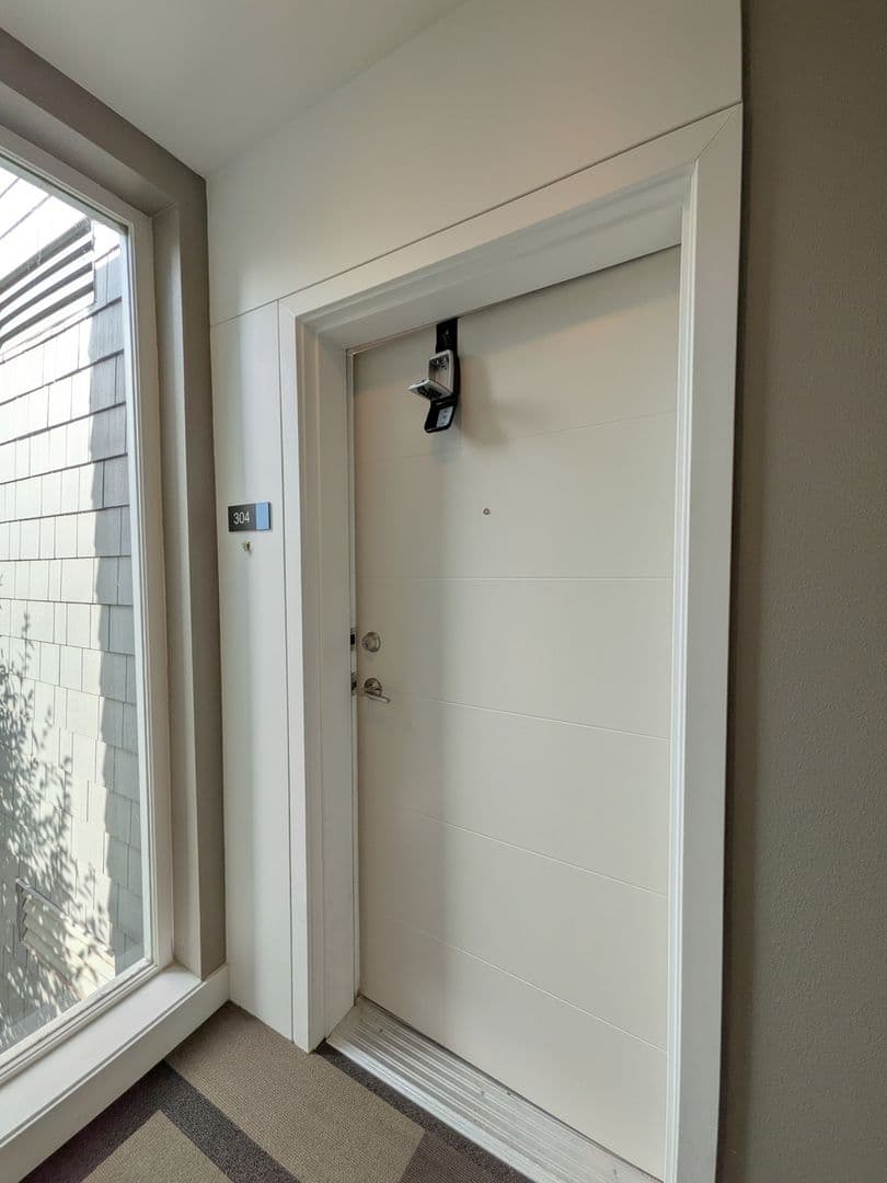 Portland Apartment: 2880 SE Division St