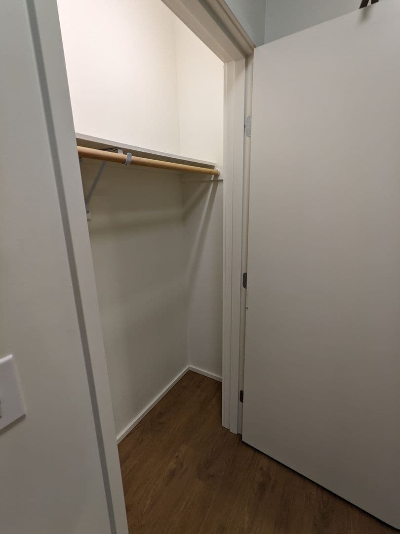 Portland Apartment: 3939 S Viewpoint Terrace