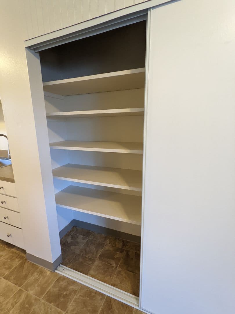 Hillsboro Apartment: 1184 NE Turner Drive
