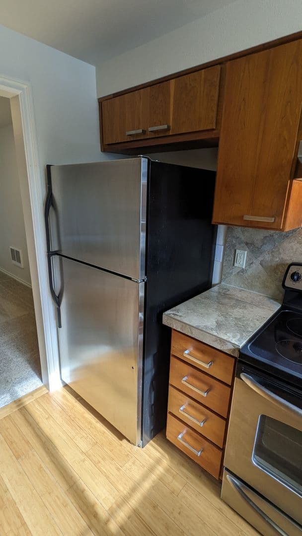 West Linn Apartment: 2781 Lancaster Street