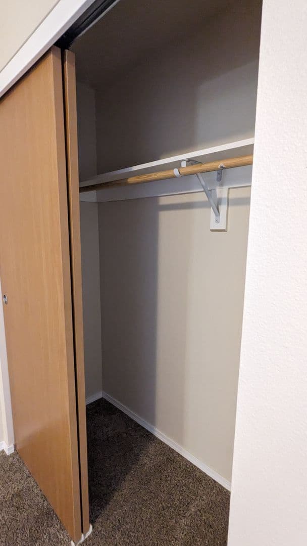 Salem Apartment: 4420-4455 Seaton Lane NE