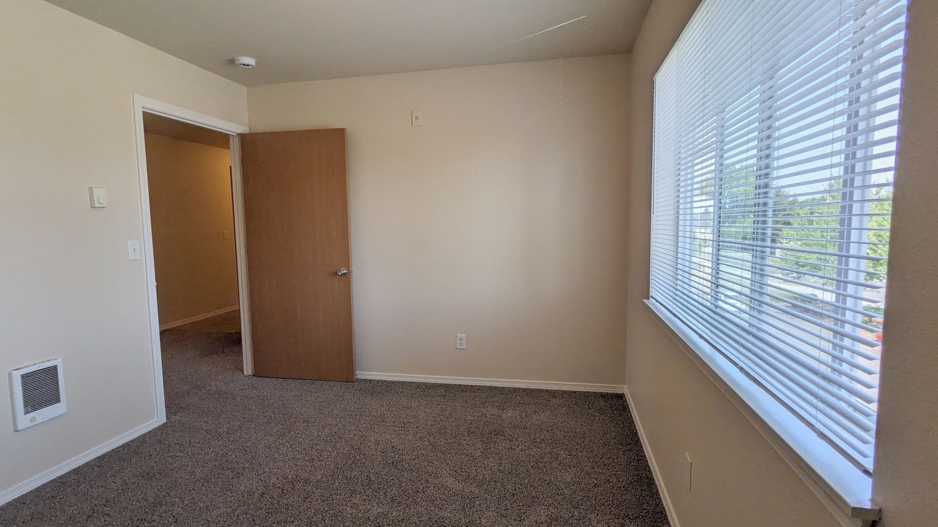Salem Apartment: 4420-4455 Seaton Lane NE
