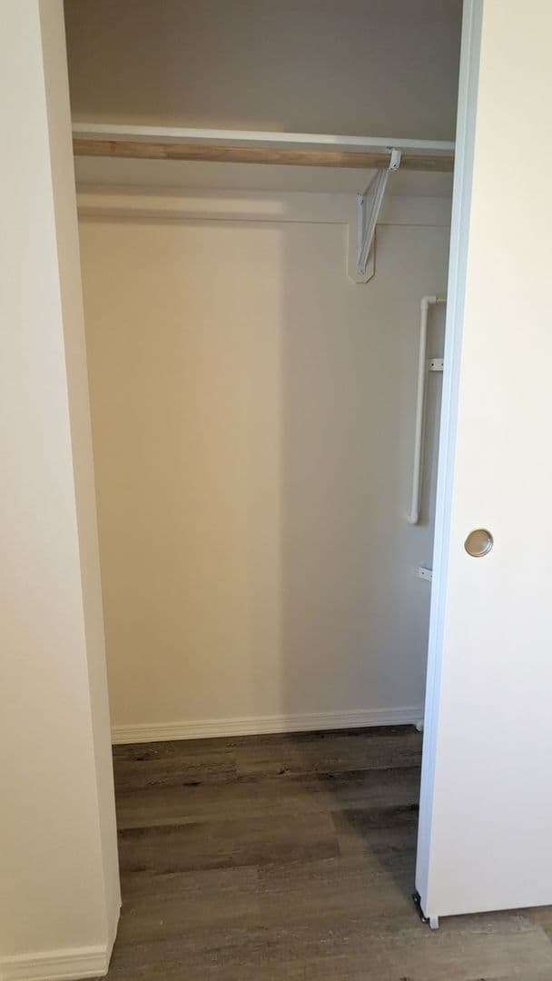 McMinnville Apartment: 855 SE Ford St
