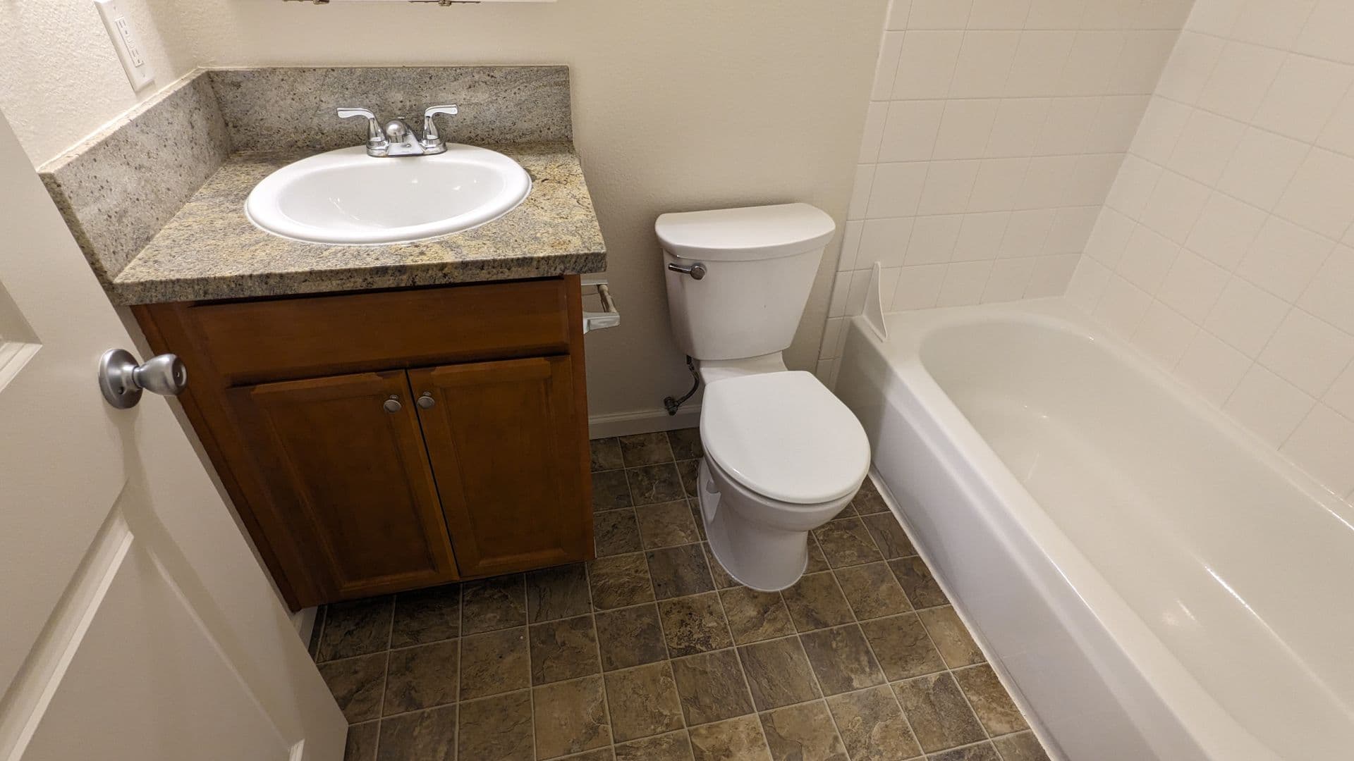 Portland Apartment: 4102-4128 SE Cesar Chavez Blvd