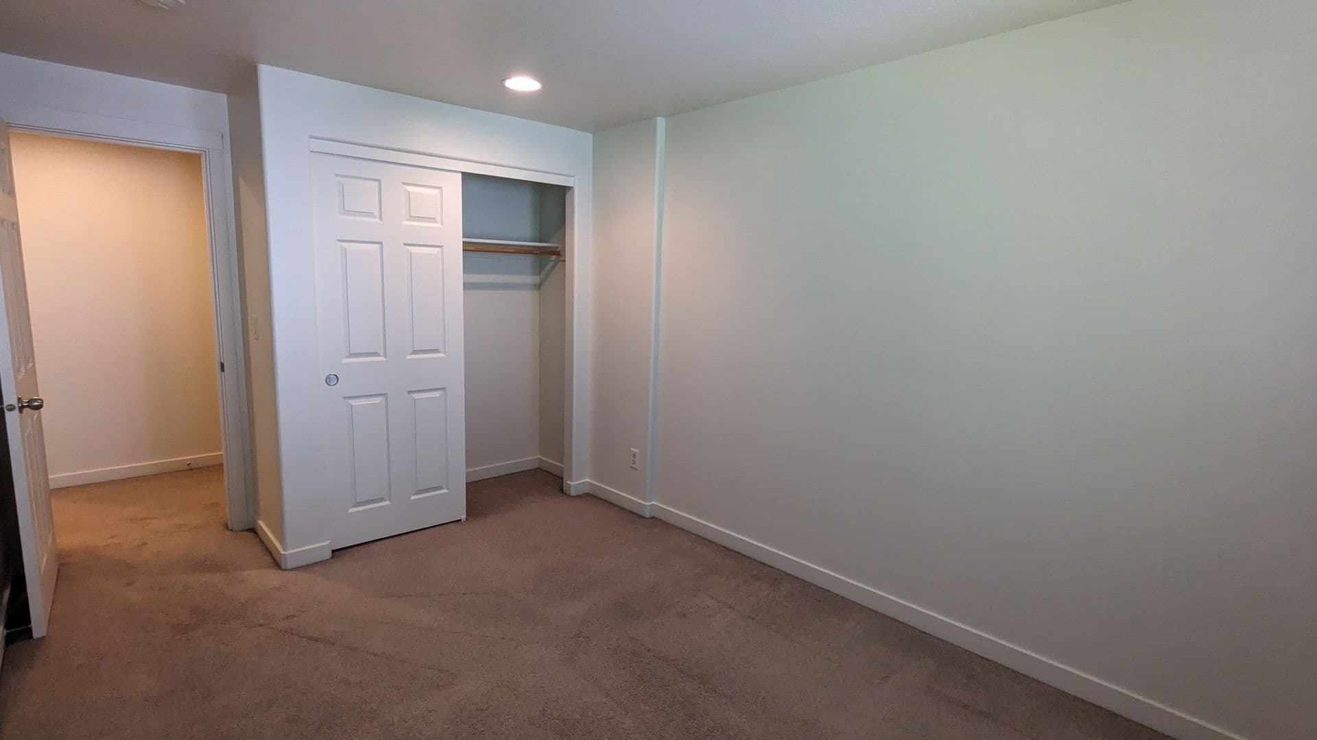 Portland Townhome: 16906 NE Halsey Street