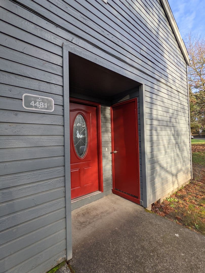 Beaverton Multiplex: 4450 SW Stoddard Drive