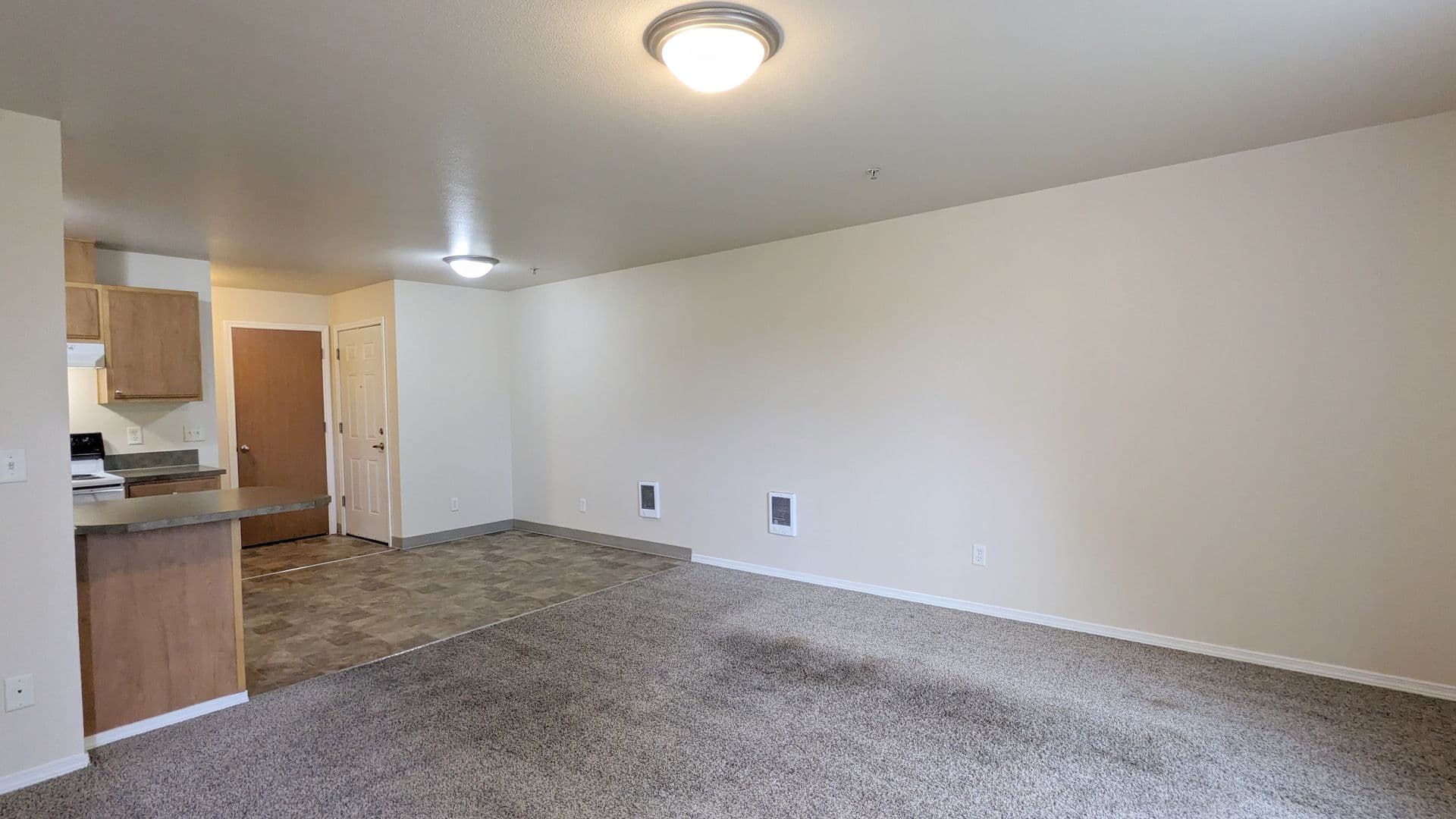 Salem Apartment: 4420-4455 Seaton Lane NE